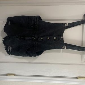 SIZE 32 Pacsun Black overall shorts